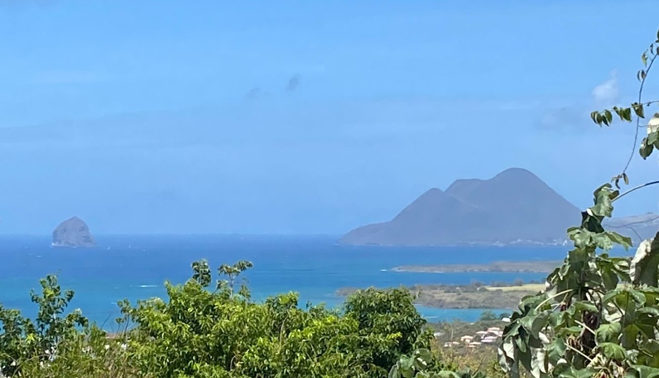 Diamant et Femme couchée SAINTE LUCE Martinique